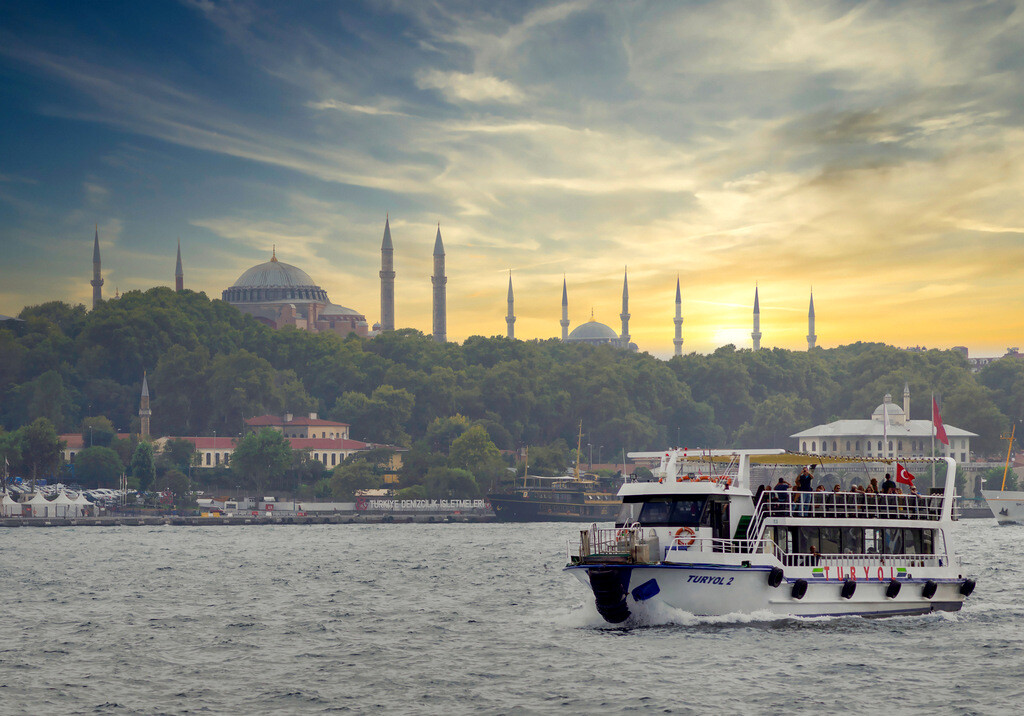 İstanbul Turyol Boğaz Gezi Teknesi